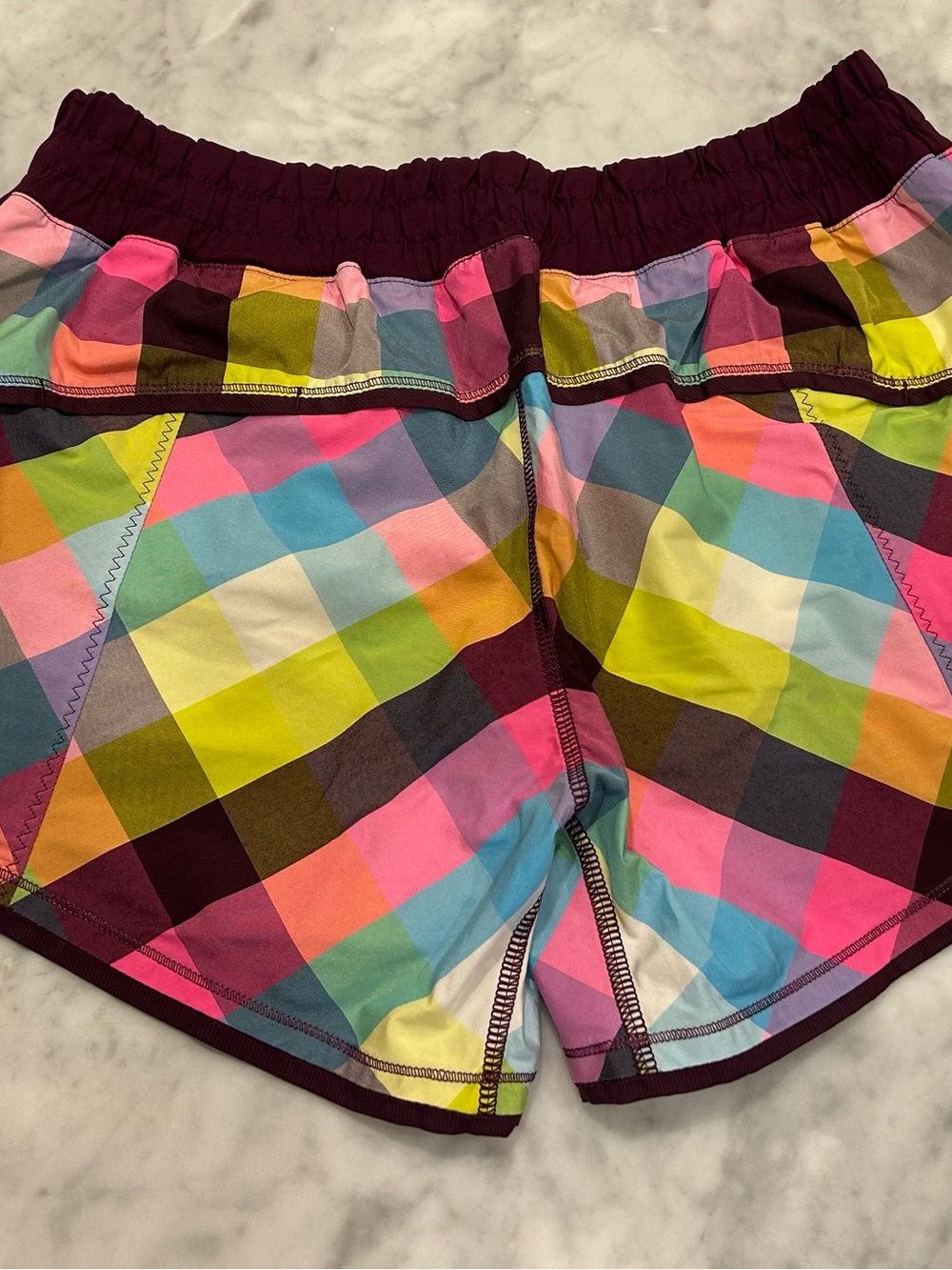 lululemon athletica Women's Multicolor Plaid Athletic Shorts - Maroon Trim - Picture 2 of 4
